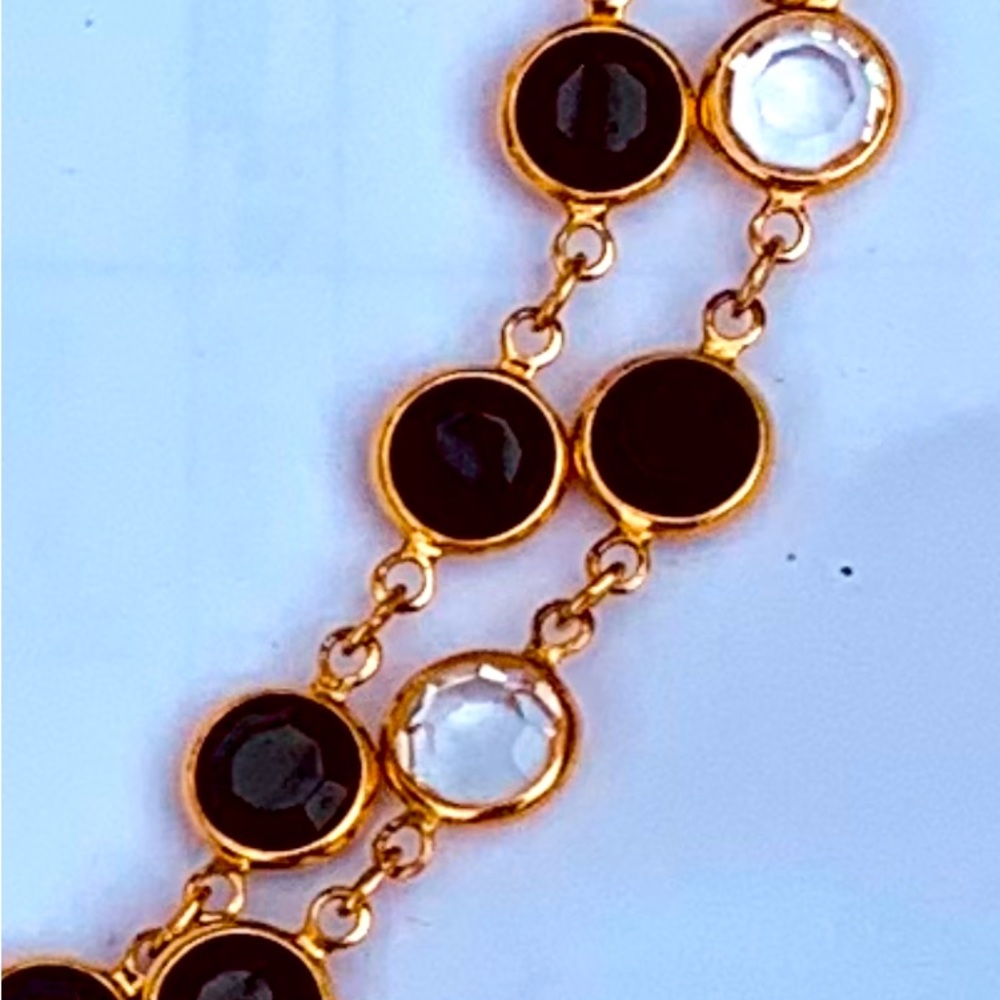 Crystal beads mounted in golf metal . A touch of class